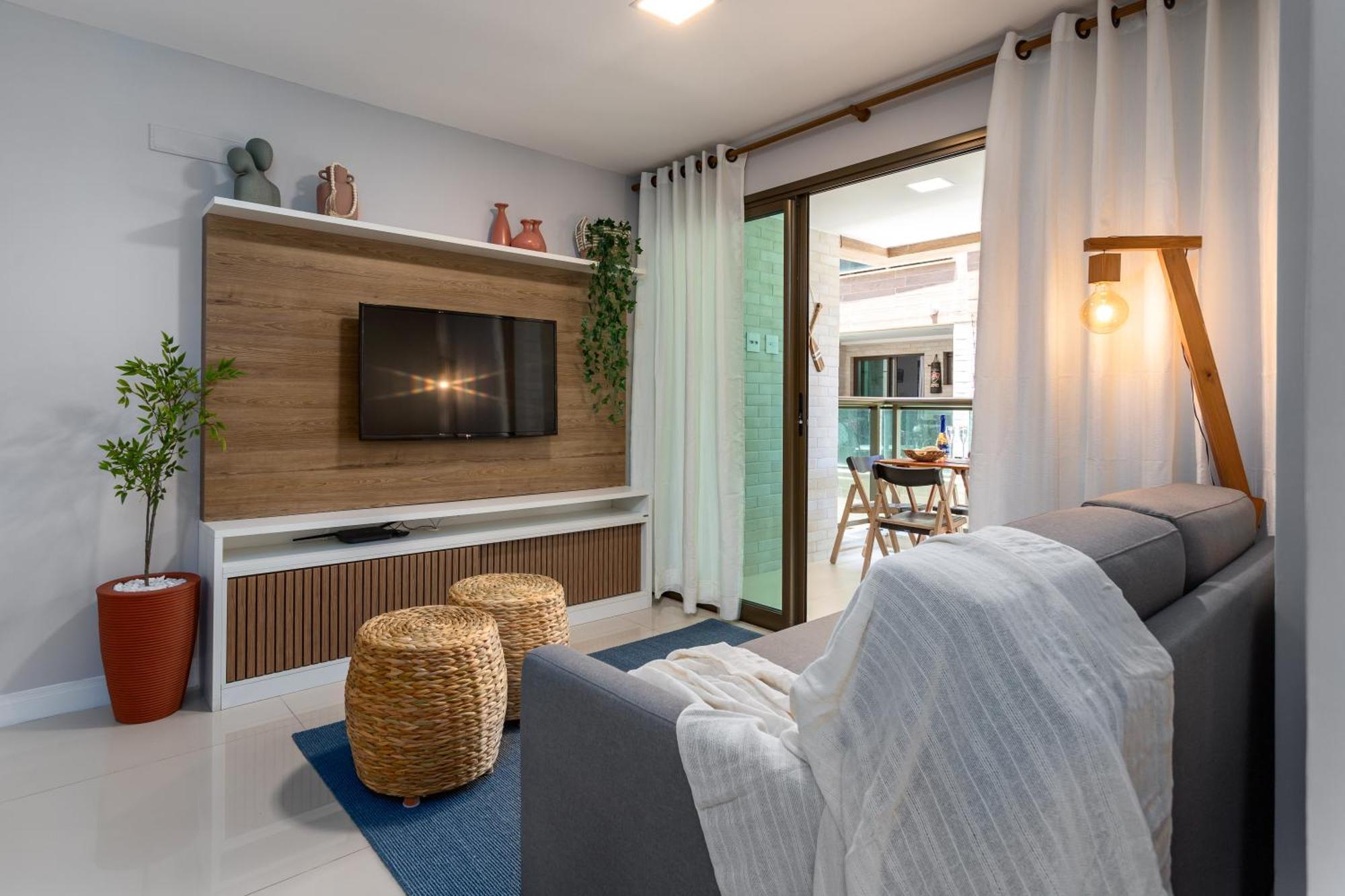 Dos Anjos Club Condo: 2br, Pool, 24/7 Security Apartment *