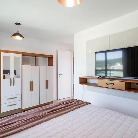 Praia dos Anjos Beach Club Condo: 2BR, Pool, 24/7 Security Arraial do Cabo Room photo