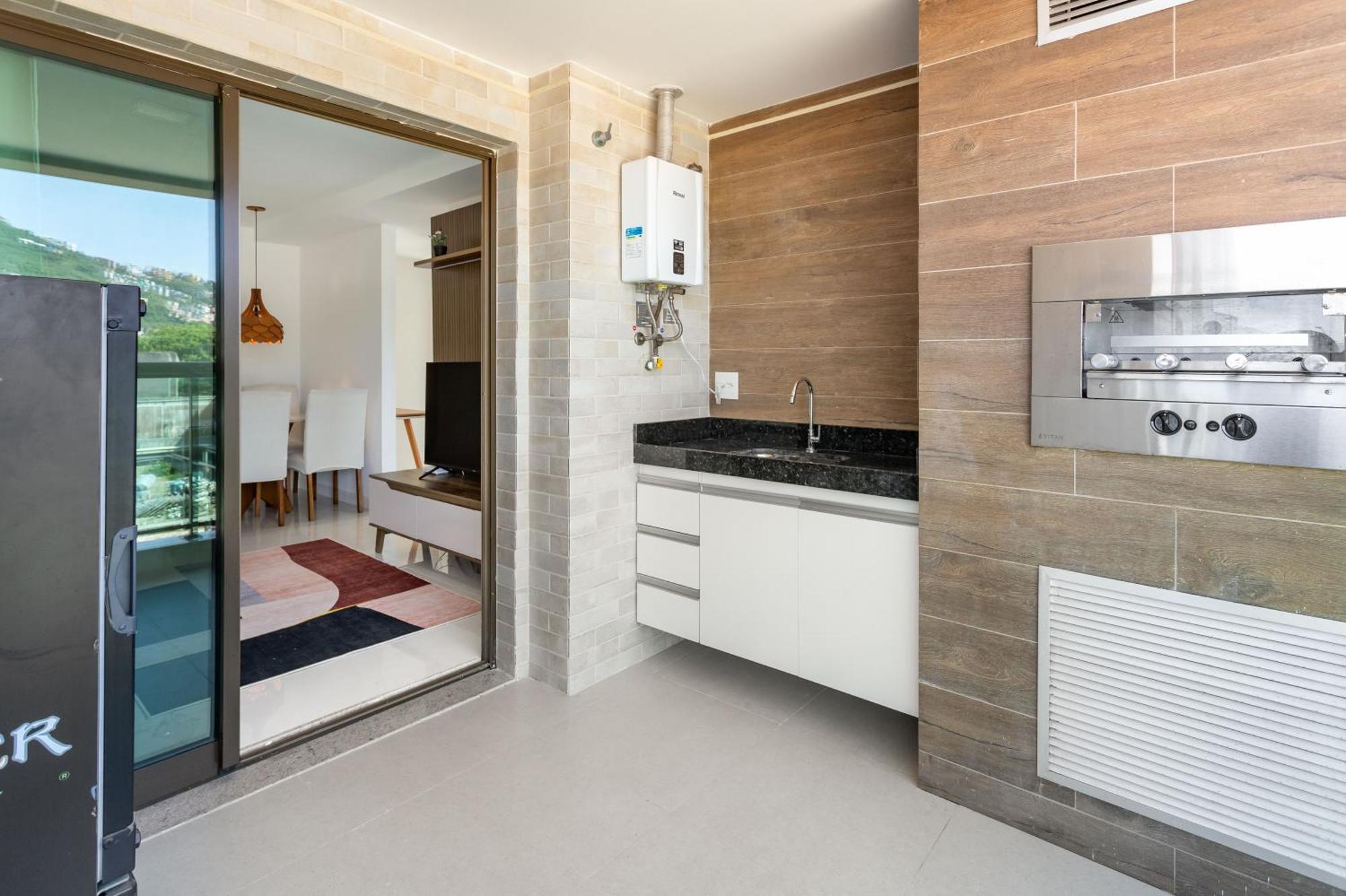 Dos Anjos Club Condo: 2br, Pool, 24/7 Security * Arraial do Cabo