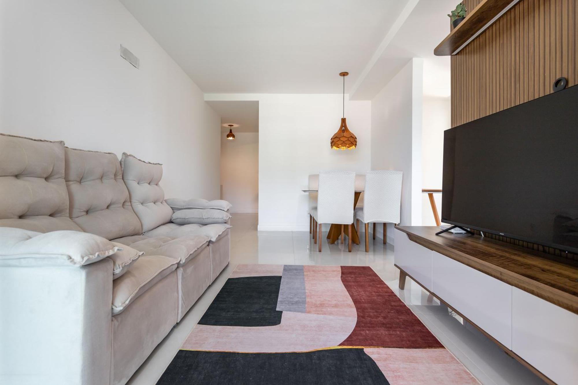 Apartment Dos Anjos Club Condo: 2br, Pool, 24/7 Security