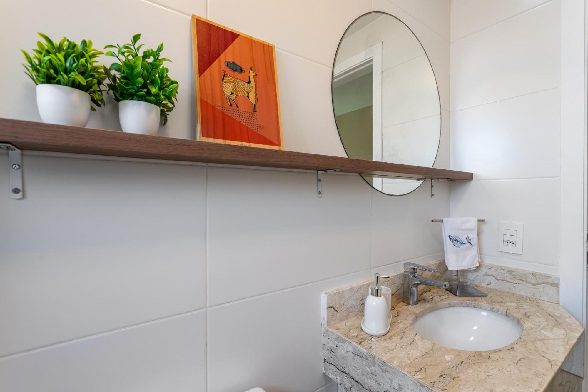 Dos Anjos Club Condo: 2br, Pool, 24/7 Security Apartment