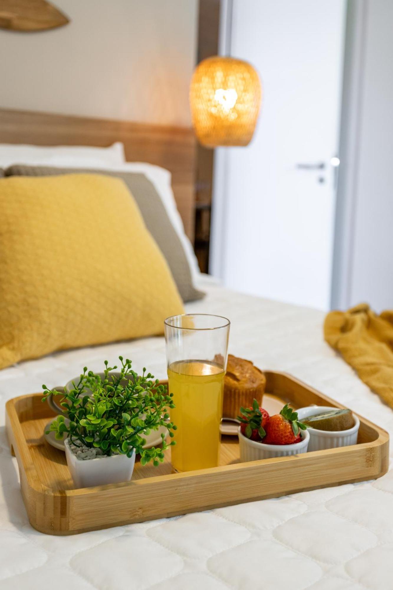Dos Anjos Club Condo: 2br, Pool, 24/7 Security