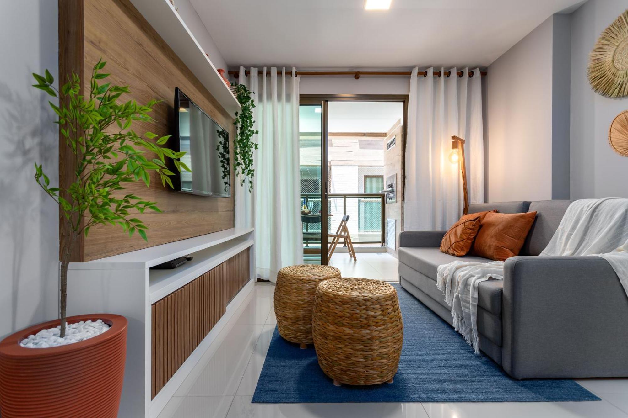 Dos Anjos Club Condo: 2br, Pool, 24/7 Security * Arraial do Cabo