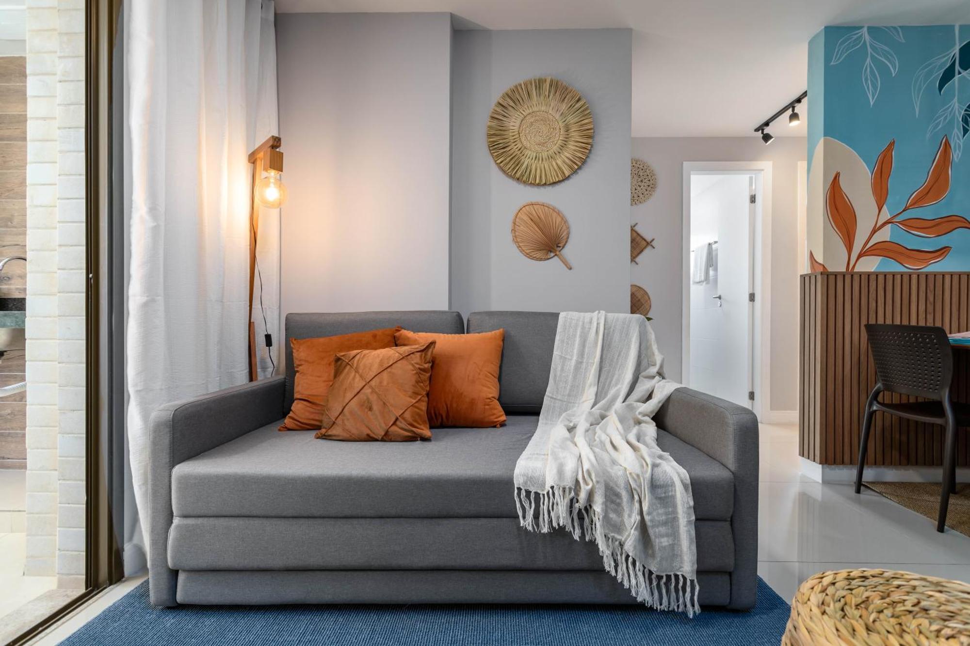 Dos Anjos Club Condo: 2br, Pool, 24/7 Security