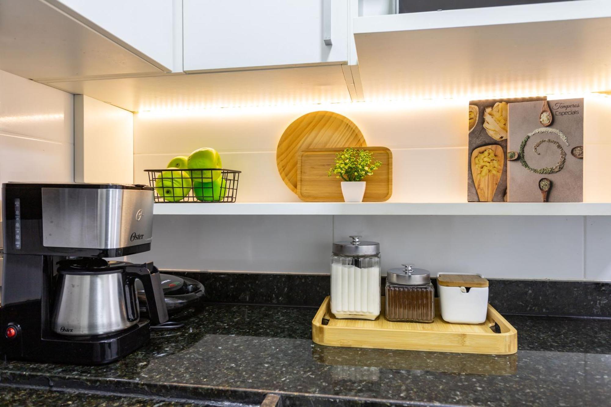Dos Anjos Club Condo: 2br, Pool, 24/7 Security